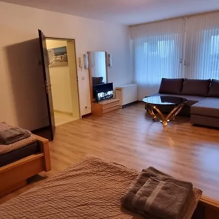 94m2 House, Quiet, Terrace + Garden, Parking Holiday home